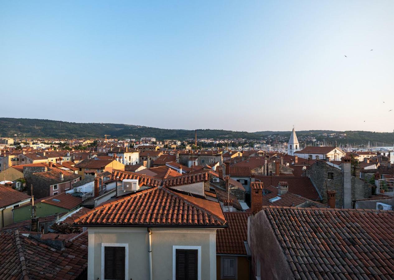 Labum Accommodation Izola Exterior foto